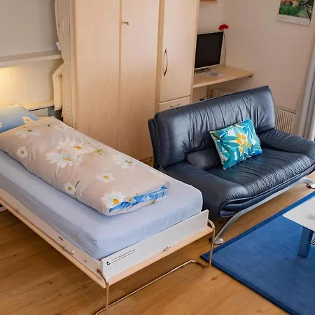 Chesa Quadrella Apartment *